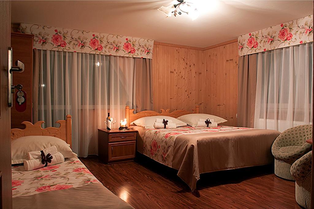 Bed and Breakfast Bukowianski Dworek Буковина-Татшаньска Номер фото